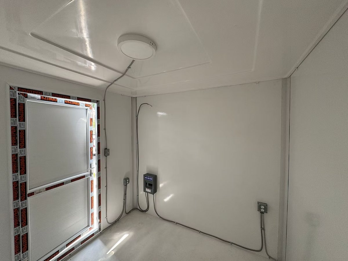 6.8 × 6.8 Office Pod
